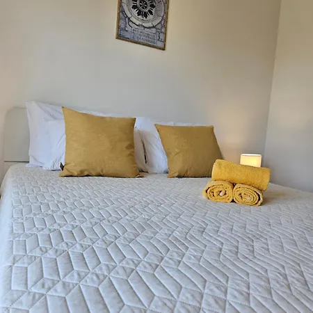 Anna Apartman