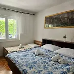 Anna Apartment *