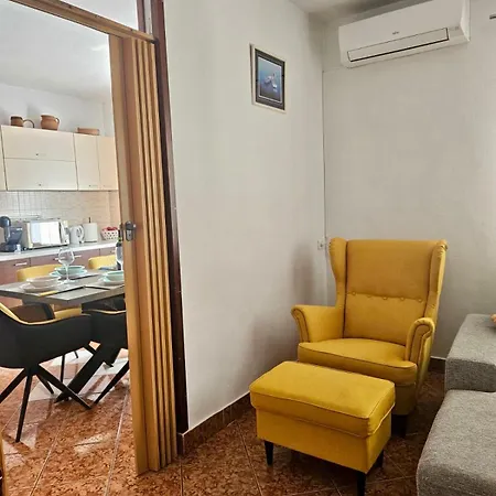 Anna Apartment Omisalj