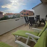 Anna * Omišalj